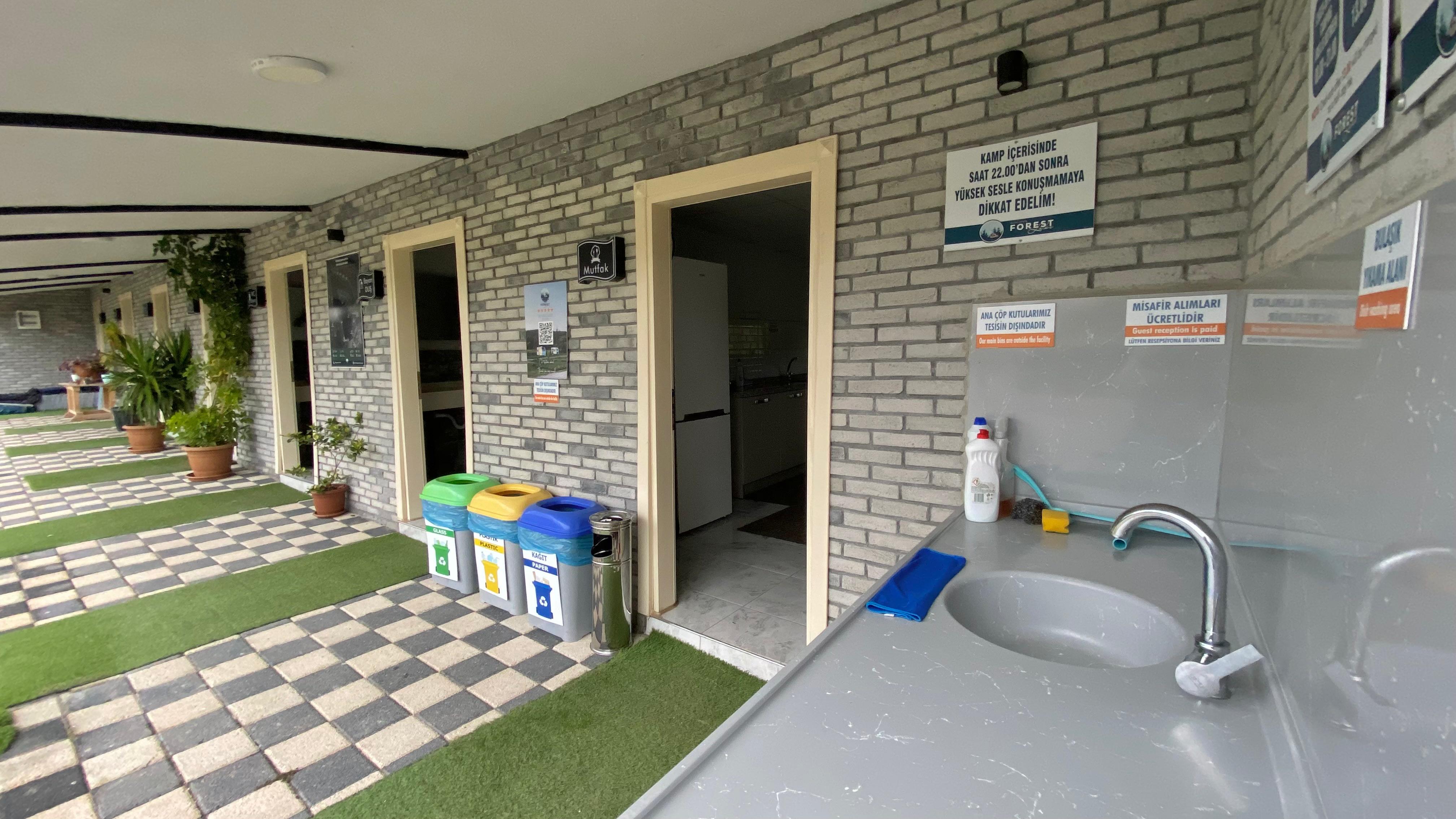 Forestlake Caravan Camping Ortak Kullanım Alanı 03.jpg